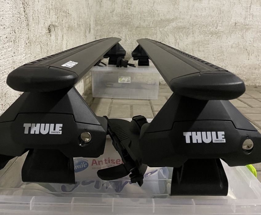 Thule WingBar Evo Black багажник на дах