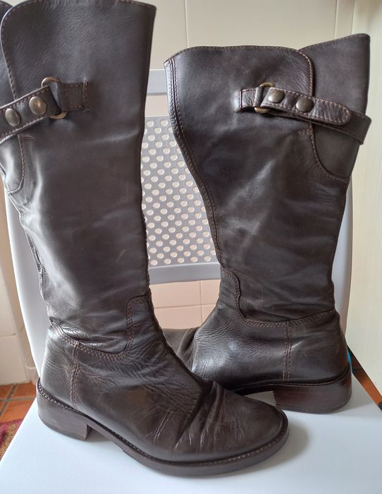 Botas quase novas