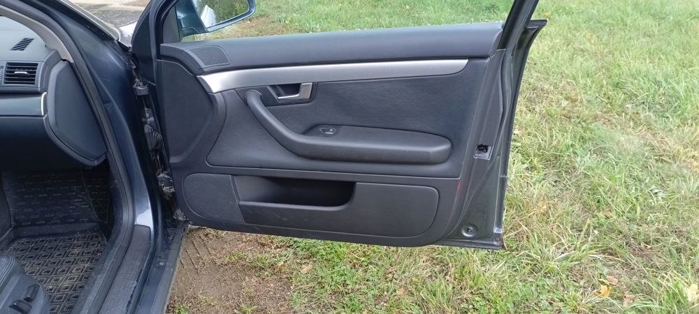 Продам  Ауді  А4 В6 Газ-Бензин 2.4