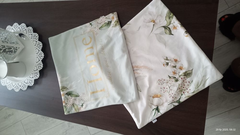 Poszewki Sinsay  komplet