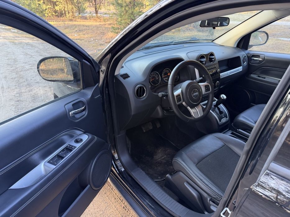 Продам Jeep Compass