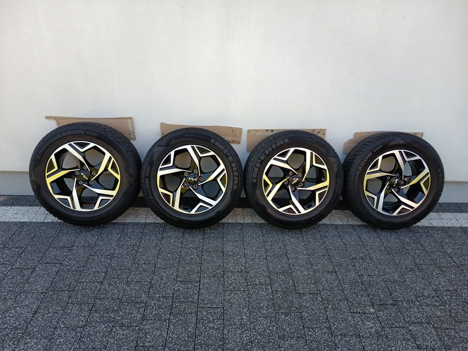 Sprzedam prawie nowe koła Kia sportage V zimowe 215/65/R17