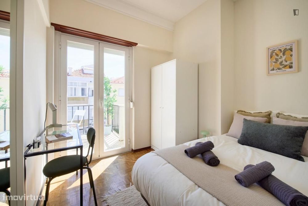 Quarto - localizado em Alvalade Lisbon