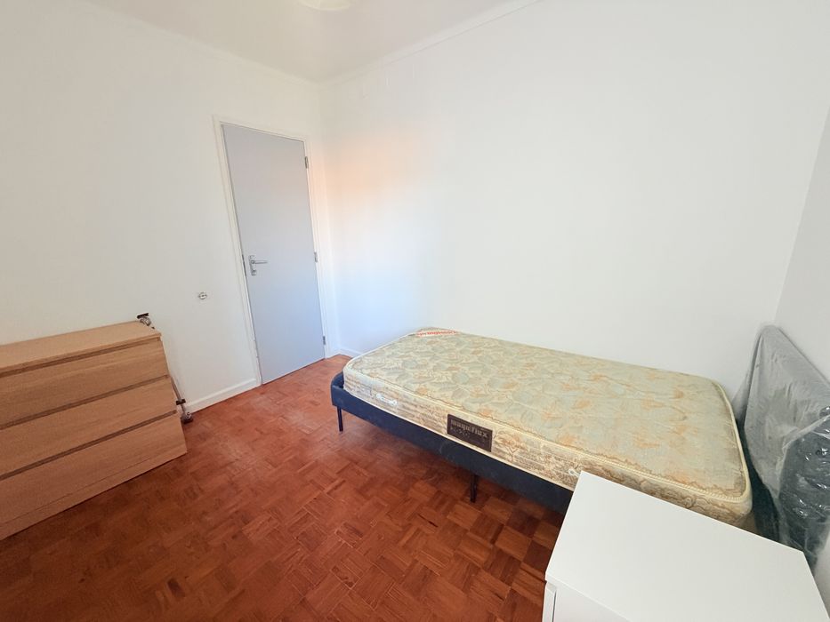 Quarto solteiro/casal com despesas incluidas