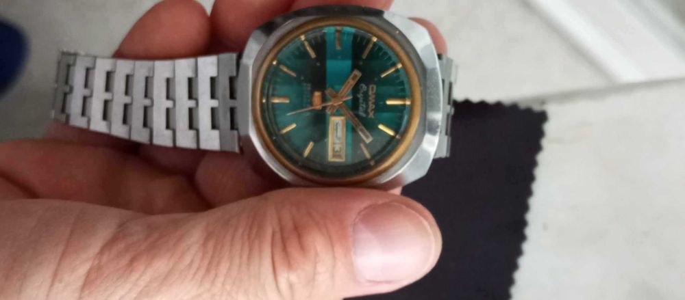 Relógio vintage Omax automático