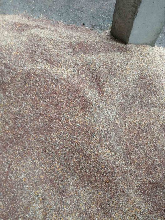 Кукурудзяні відходи, вологість 17%. 6,5 грн за кг, можлива доставка