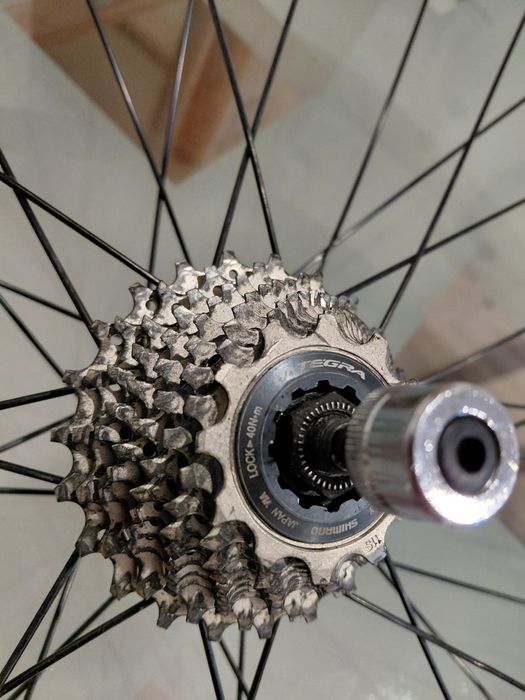 Roda (cassete 11 velocidades) e pneu treino rolo indoor