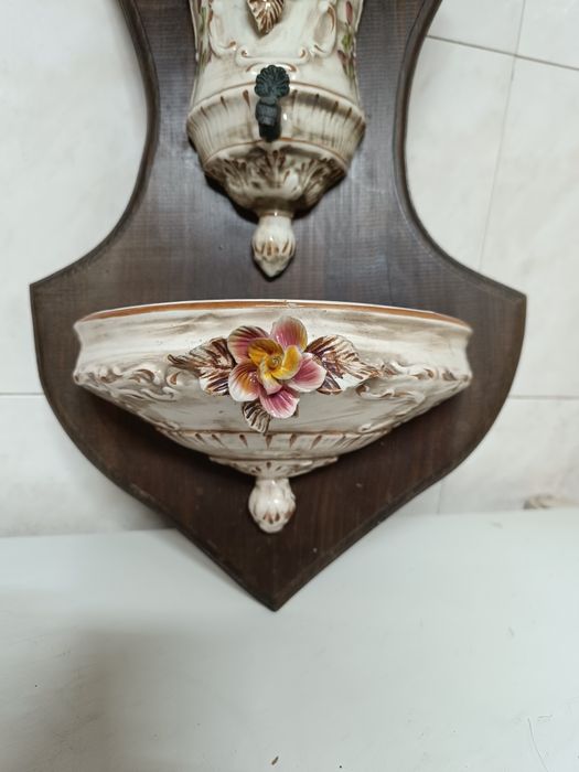 Fonte decorita para parede