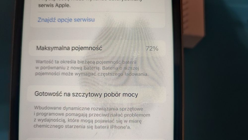 iPhone 11 sprawność baterii 72%