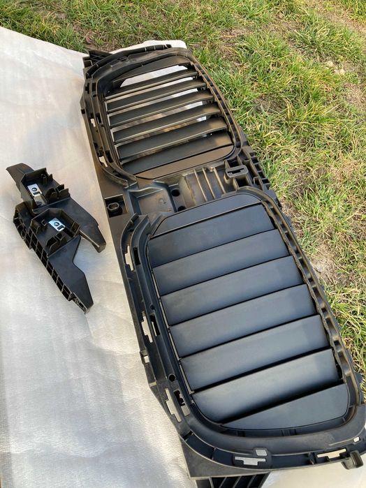 Жалюзи+моторчик (кронштейн ноздрей) BMW X3/X4 G01/G02 2018-2022год.