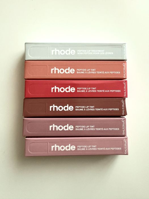 Блиск для губ з пептидами Rhode