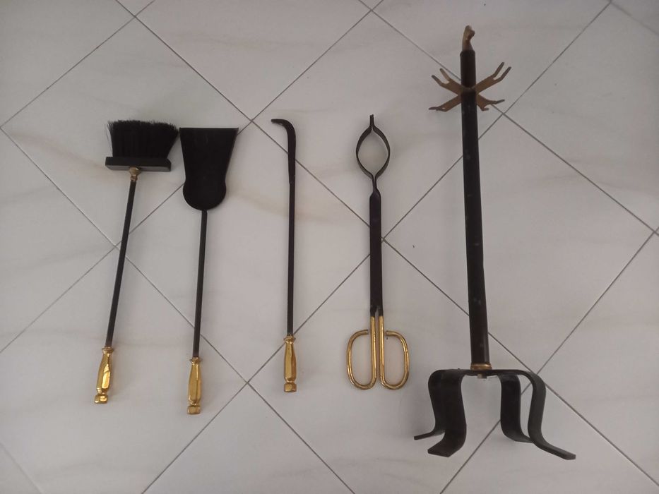 Resguardo lareira + utensílios ferro