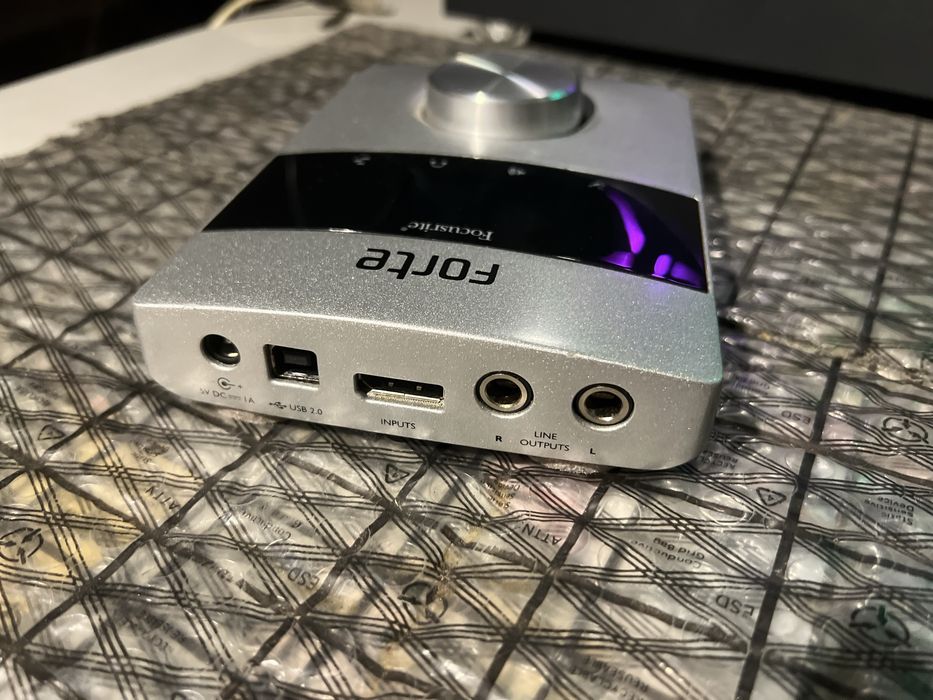 Продам звуковую карту, аудиоинтерфейс Focusrite Forte