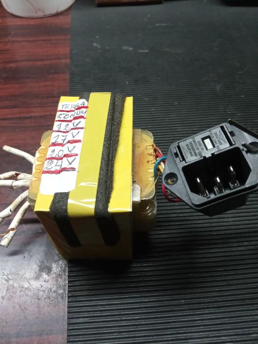 Transformadores 220v - ?