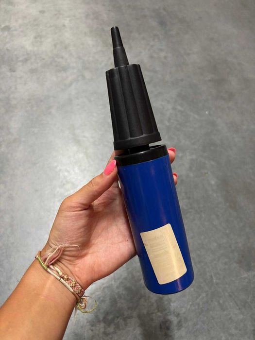 Bomba manual encher pneus e bolas 3€