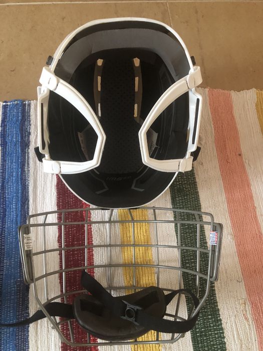 Capacete guarda redes hoquei
