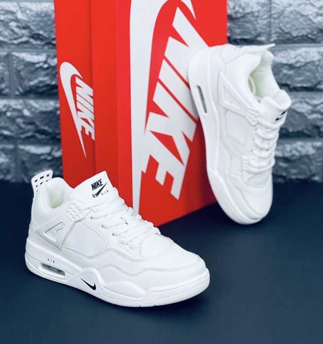Nike Aura 4 Кожаные белые кроссовки Найк Аура 4 / чоловічі білі кроси