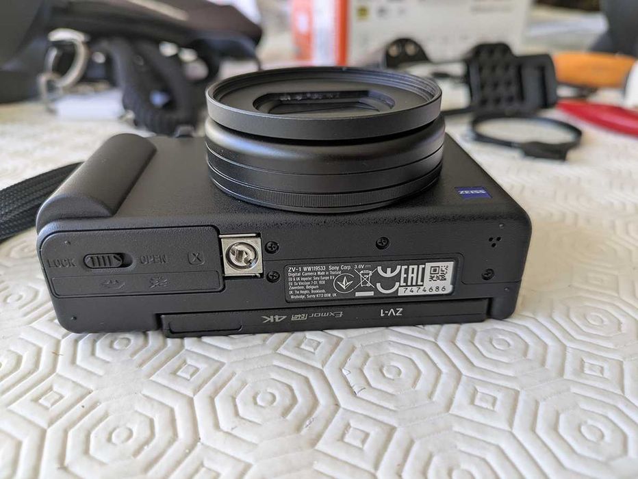 Máquina Sony ZV-1 (20.1 MP)