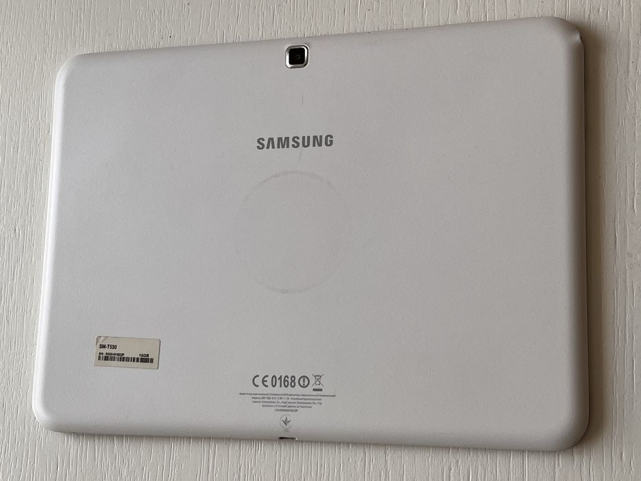 Планшет Samsung Galaxy Tab 4 10.1 (SM-T530)