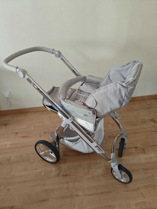 Carrinho Bébécar Ip-Op XL (Modelo 2022) + Ovo Easymaxi basic + Base Isofix