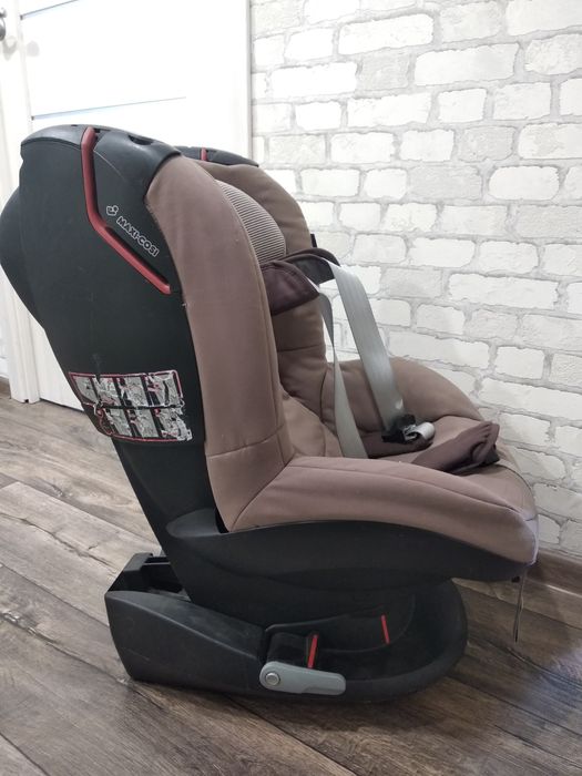 Автокресло Maxi-cosi Tobi 9-18кг