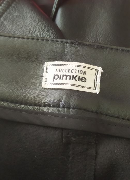 Casaco e calças pele sintética