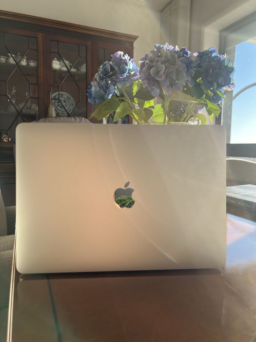 MacBook Pro 13” 2019 | touch bar