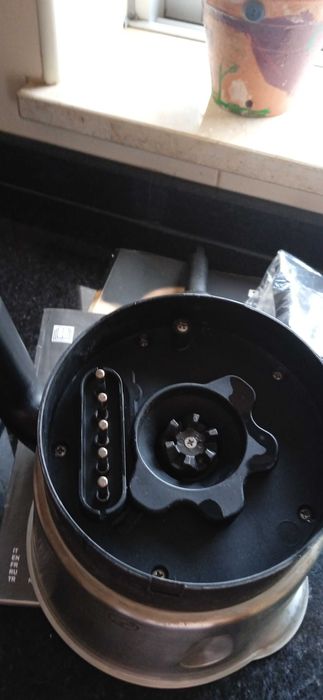 Robot cozinha Ariston Hotpoint