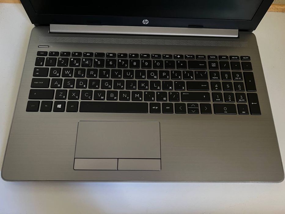 Ноутбук HP, модель: RTL8821CE