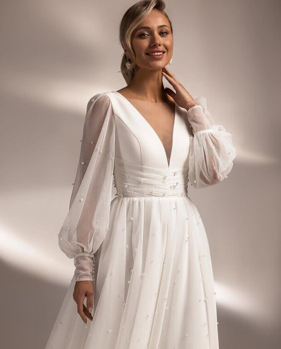 Сукня  Azaria від бренду,, muzyka bridal шили на замовлення