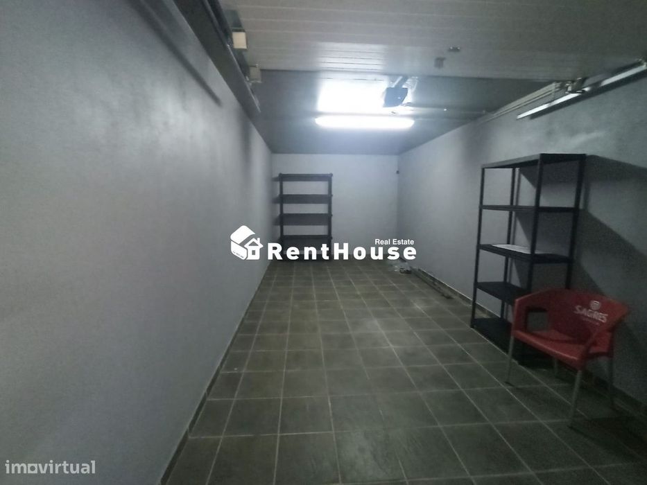 Garagem a dois passos da praia