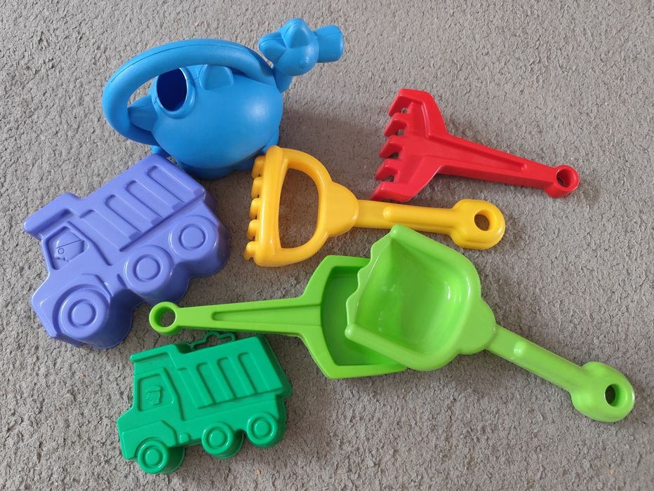 Zabawki do piaskownicy nieużywane