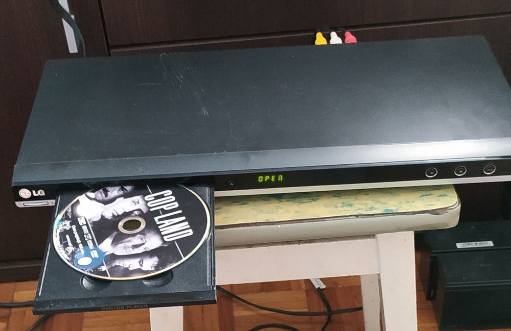 DVD LG DVX390 cinch euro możliwość HDMI