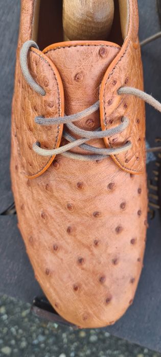 Buty męskie skorzane ze skory strusia.