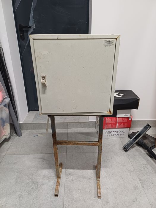 Rozdzielnica budowlana 32A – w pełni sprawna, solidna