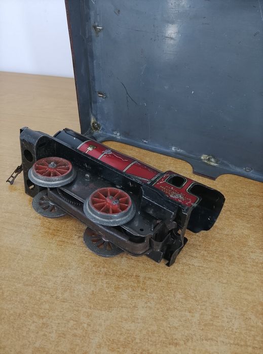Stara metalowa kolejka z mostem – Meccano