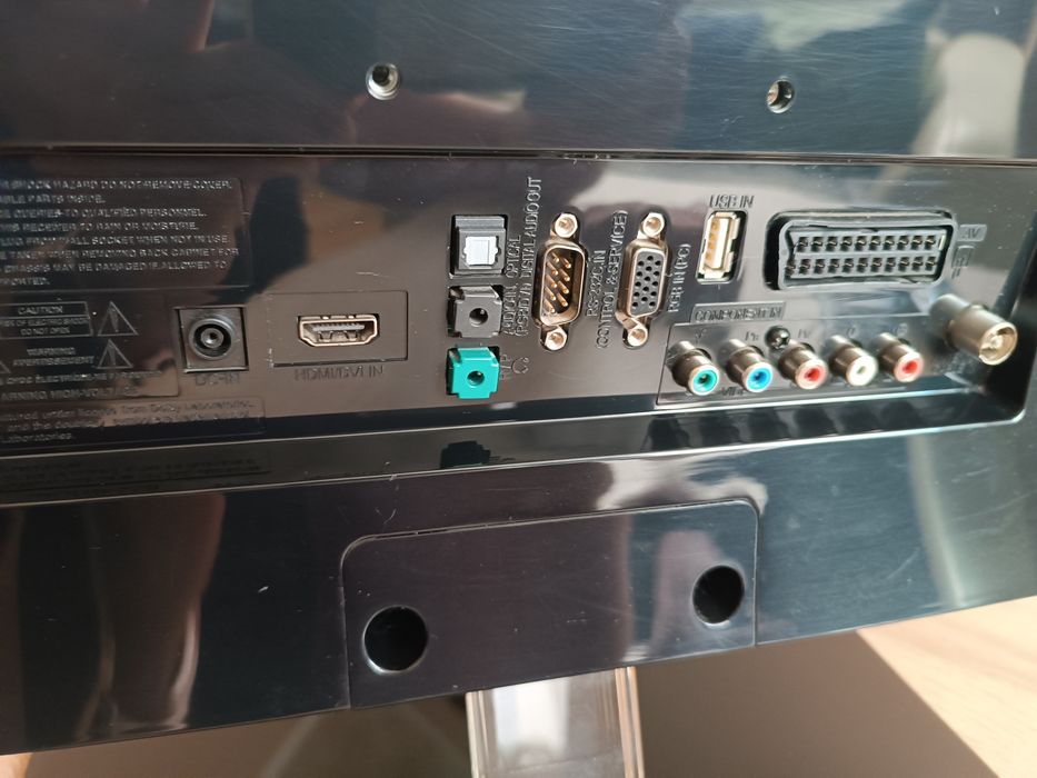 Monitor z tunerem telewizyjnym LG