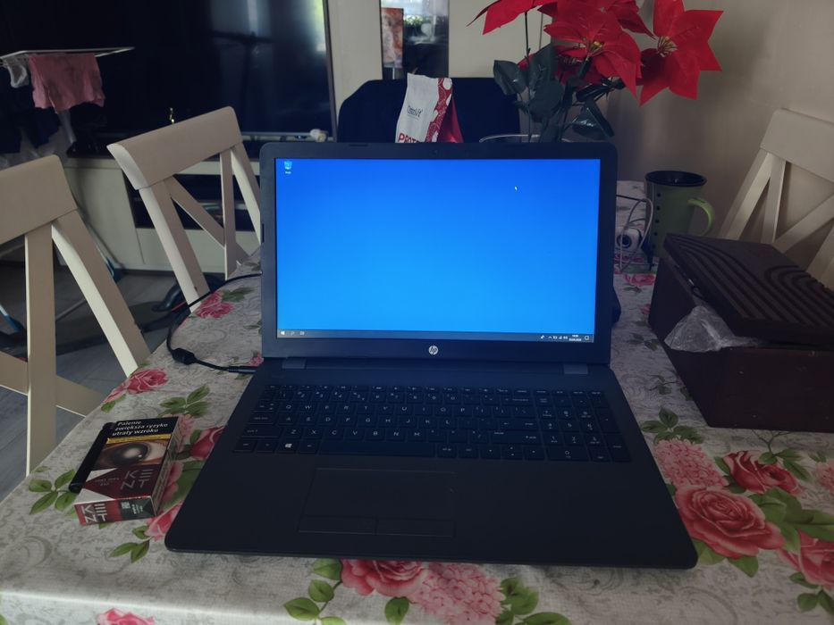 Laptop HP z Windowsem 10 używany sprawny 100%