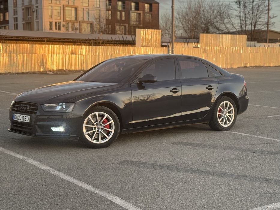 Продам ауді а4 б8 в доброму стані