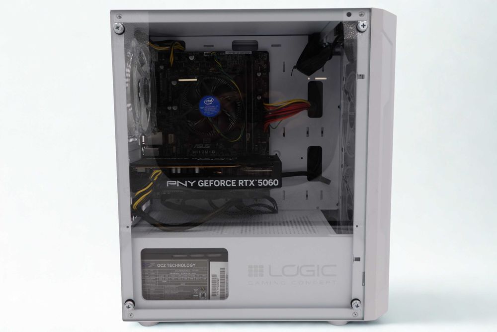 Komputer ASUS i7 32GB 512SSD+1TBHDD RTX 5060 W11 GW FV