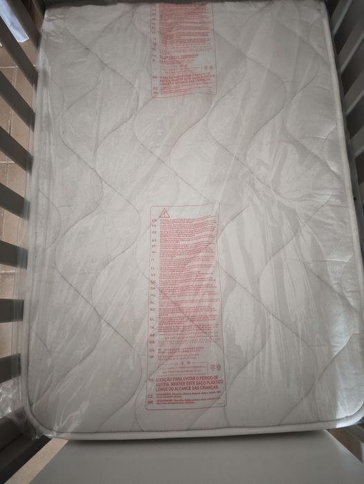 Berço com oferta de colchão