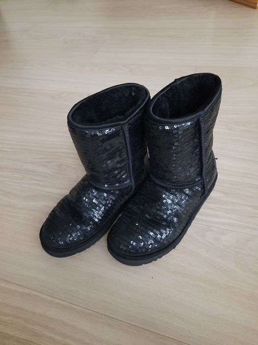 Сапоги UGG паетки р.37