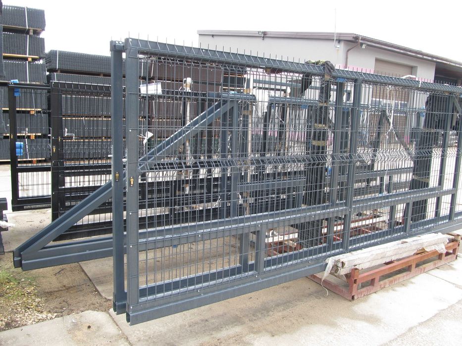 Ogrodzenie Panelowe FI 4 H-153 + 25cm podmurówka -cały zestaw  "WALDI"