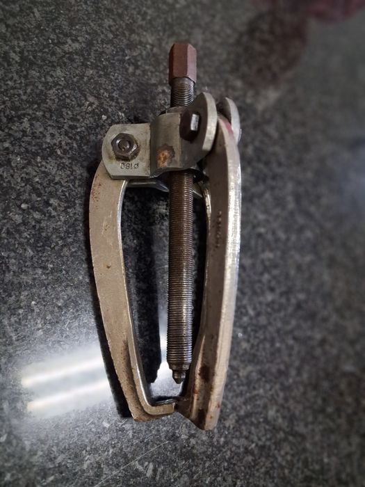 Saca rolamentos de três braços grande