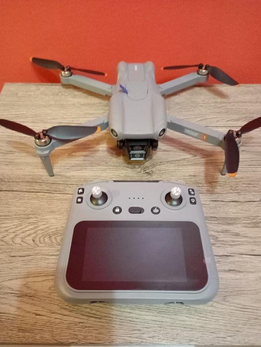 Dron z kamerą GPS silniki bezszczotkowe