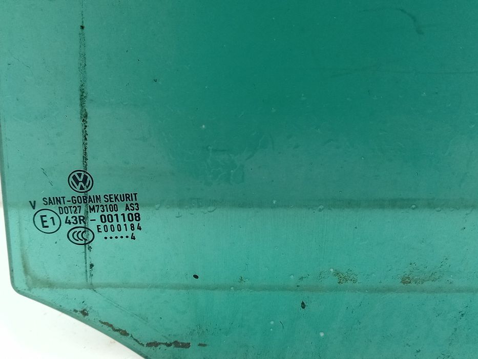 Vidro triangular da porta trás direito VOLKSWAGEN Touran (1T)