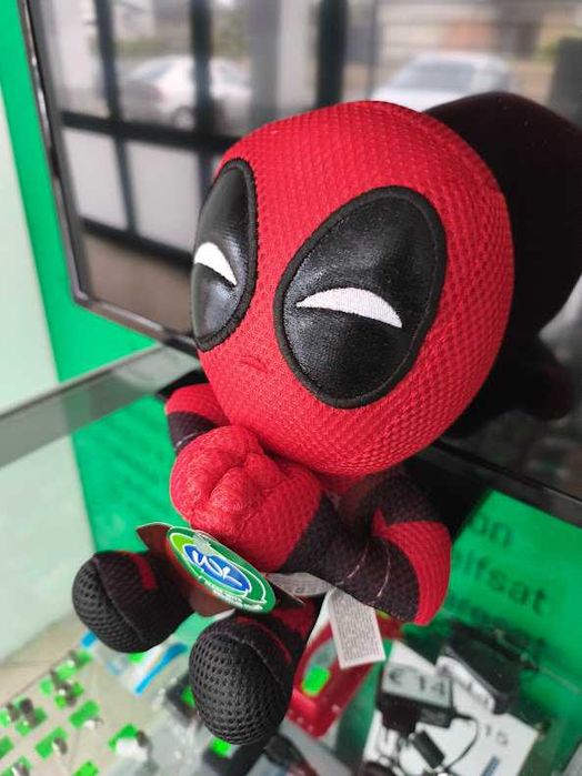 Peluche Marvel Deadpool Crente 30cm
