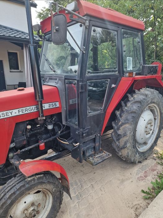 Ciągnik Massey Ferguson 255