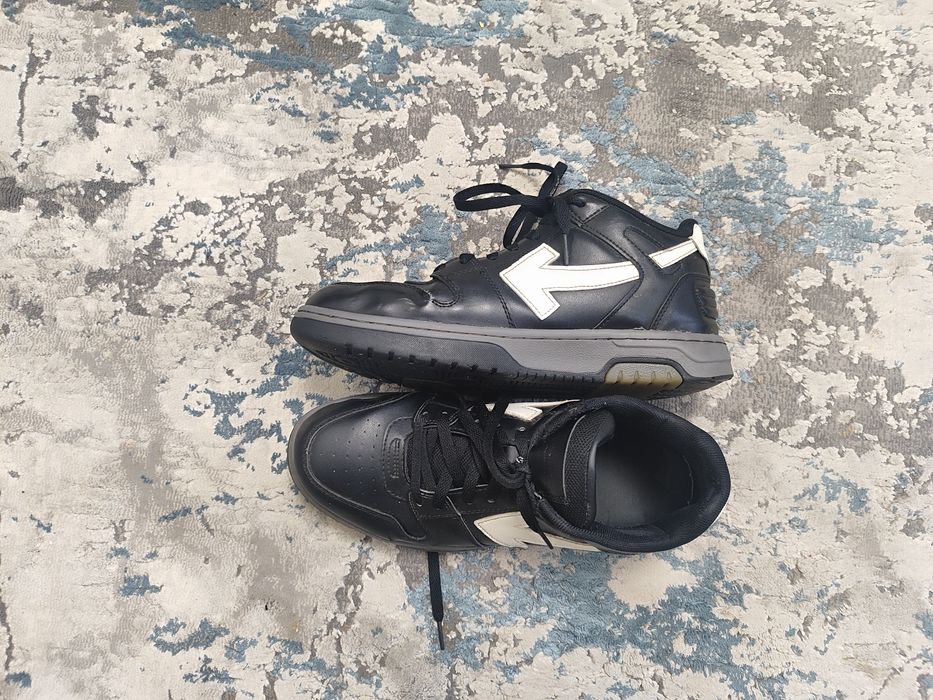 Off white out of office кросівки