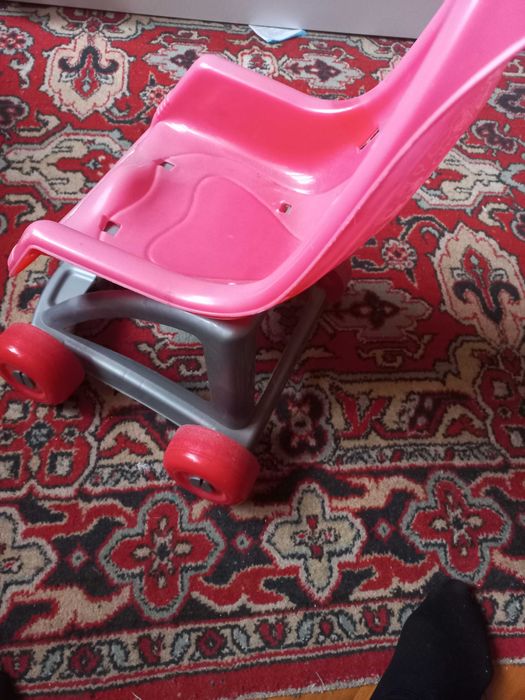 Обміняю коляску для пупсів на набір канцтоварів